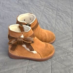 Toddler Girls UGG boots